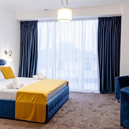 Raay Hotel Brăila Екстериор снимка
