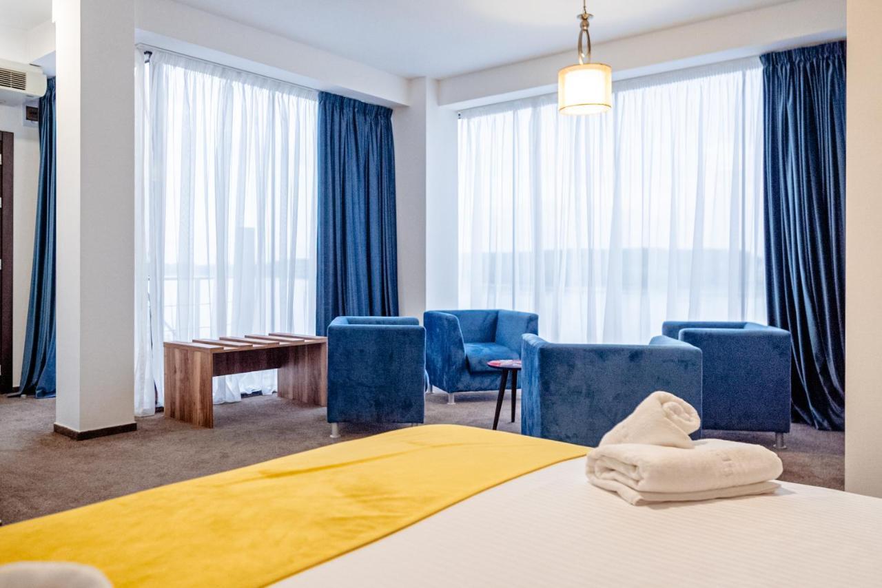 Raay Hotel Brăila Екстериор снимка