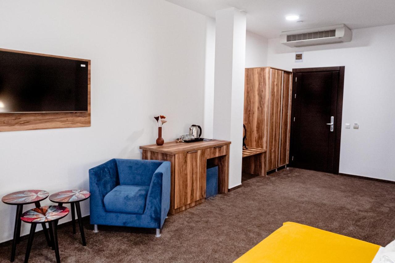 Raay Hotel Brăila Екстериор снимка