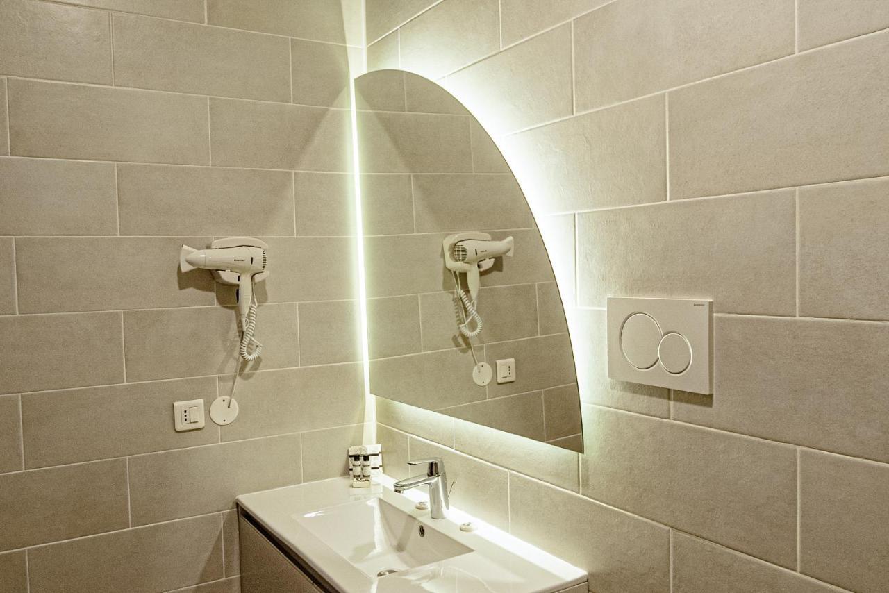Raay Hotel Brăila Екстериор снимка