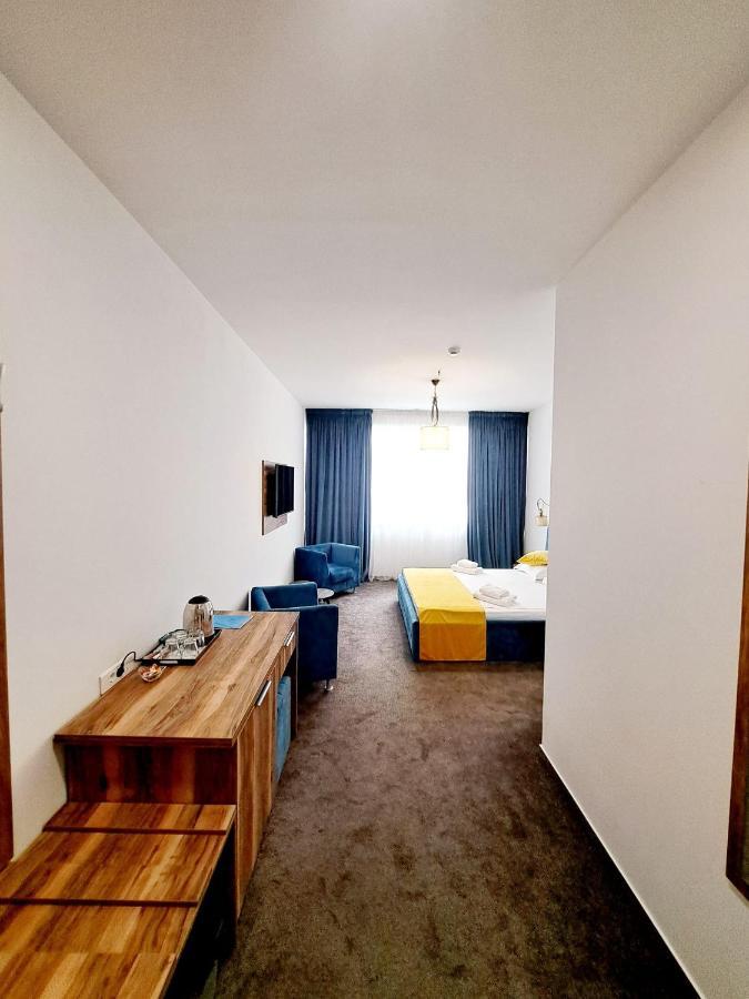 Raay Hotel Brăila Екстериор снимка