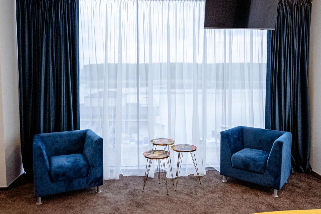 Raay Hotel Brăila Екстериор снимка