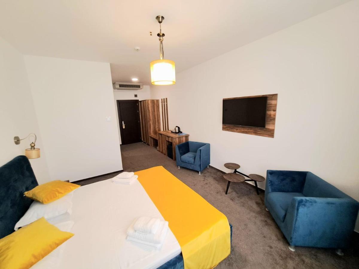 Raay Hotel Brăila Екстериор снимка