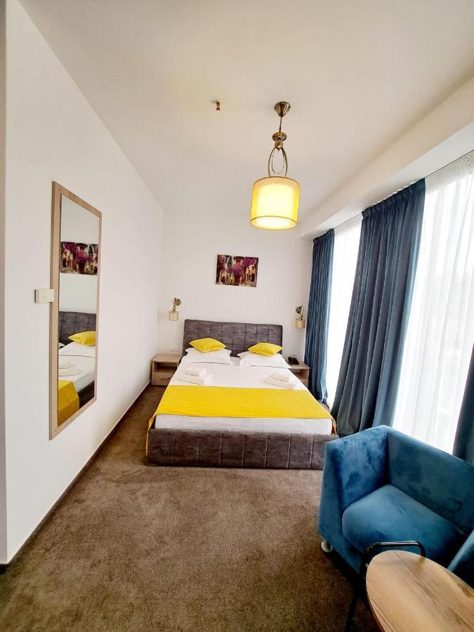 Raay Hotel Brăila Екстериор снимка